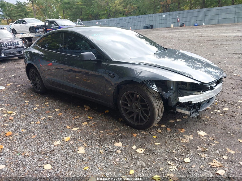 Tesla Model 3 2025