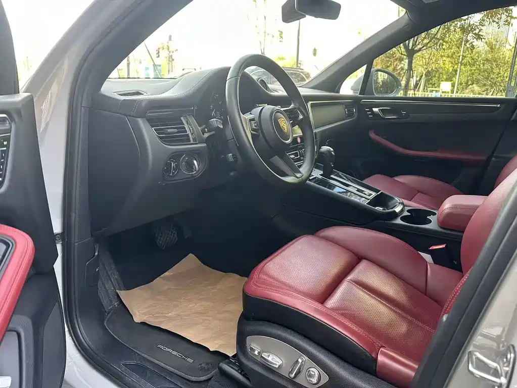 Porsche Macan 2024