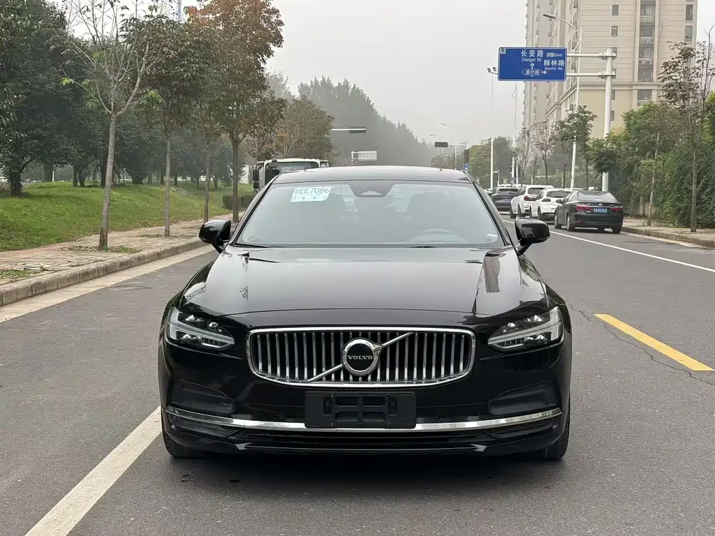 Volvo S90 2023