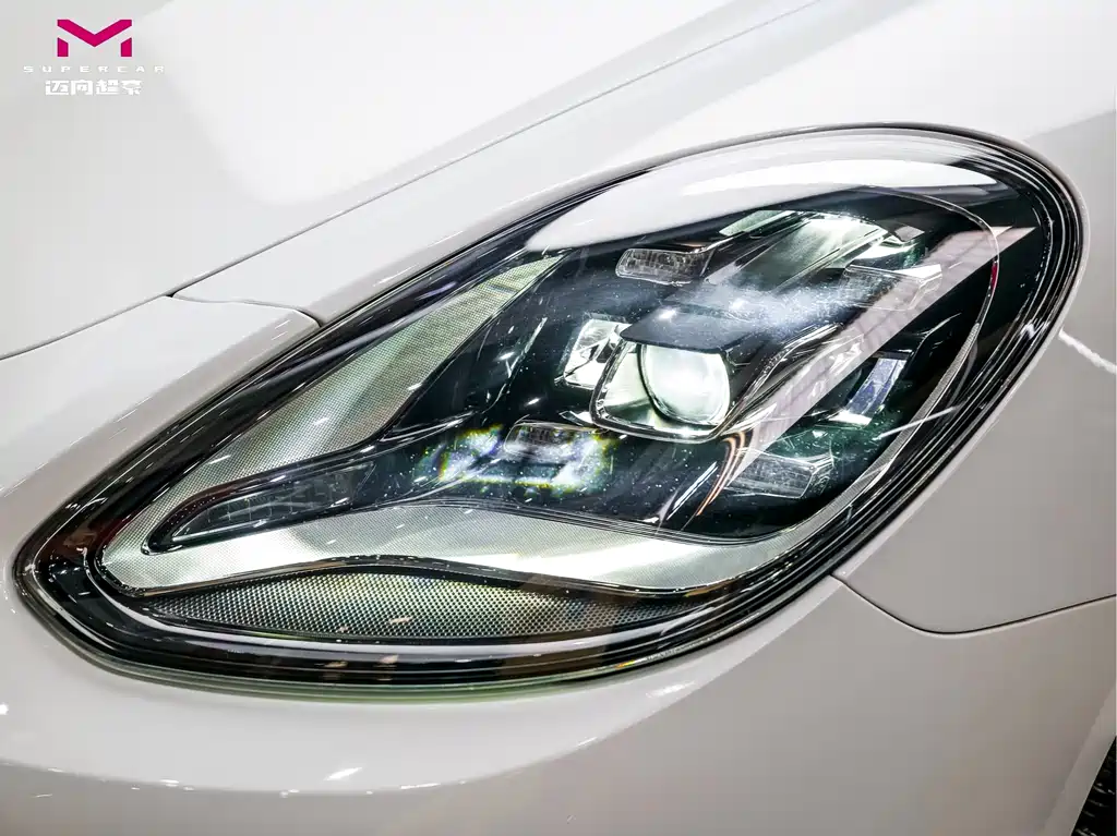 Porsche Panamera 2023