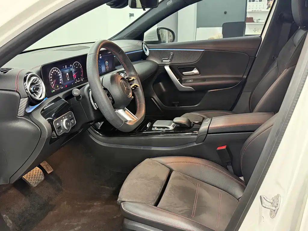 Mercedes-Benz A-Класс 2023