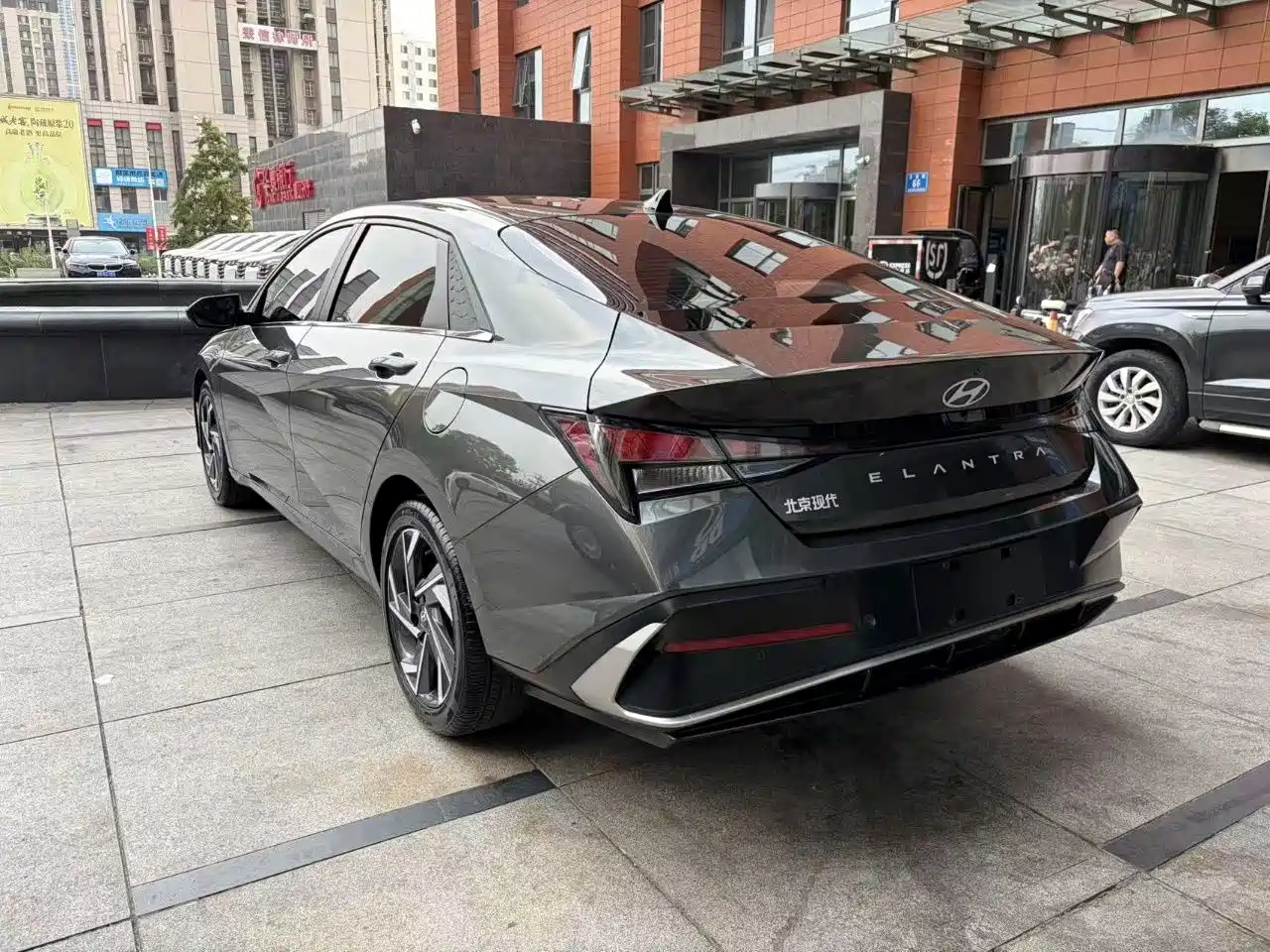 Hyundai Elantra 2024