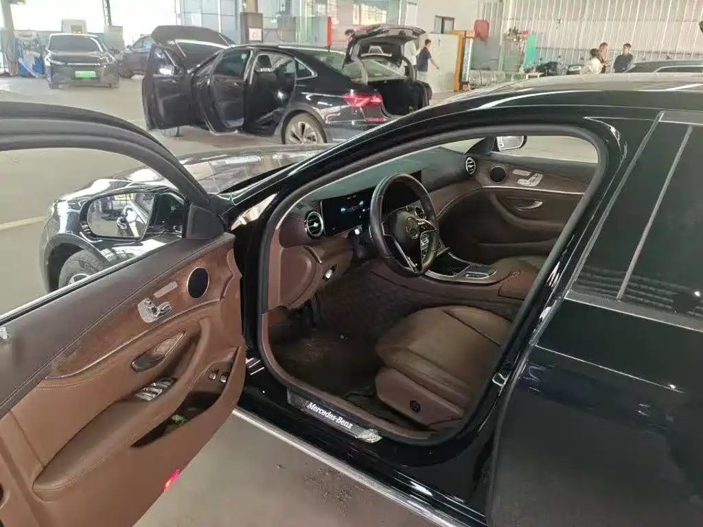 Mercedes-Benz E-Класс 2022
