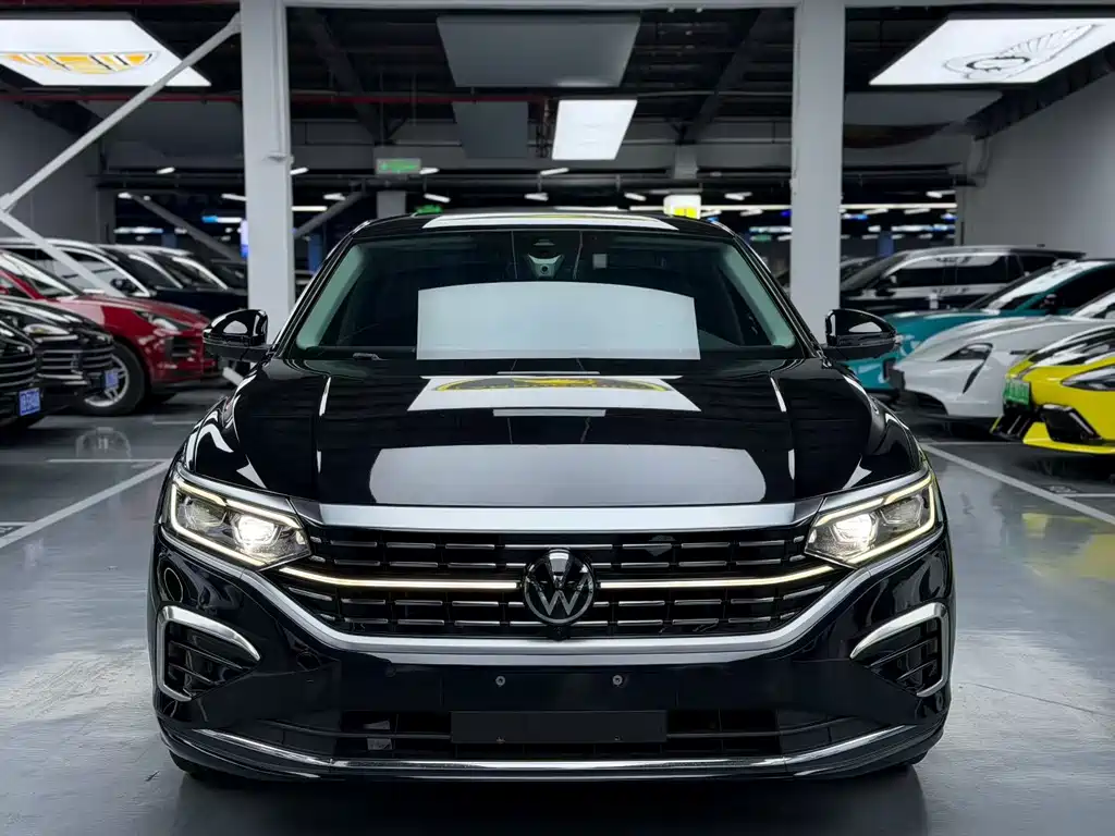 Volkswagen Passat 2023