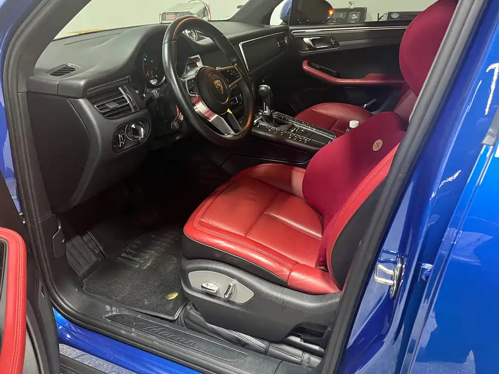 Porsche Macan 2021