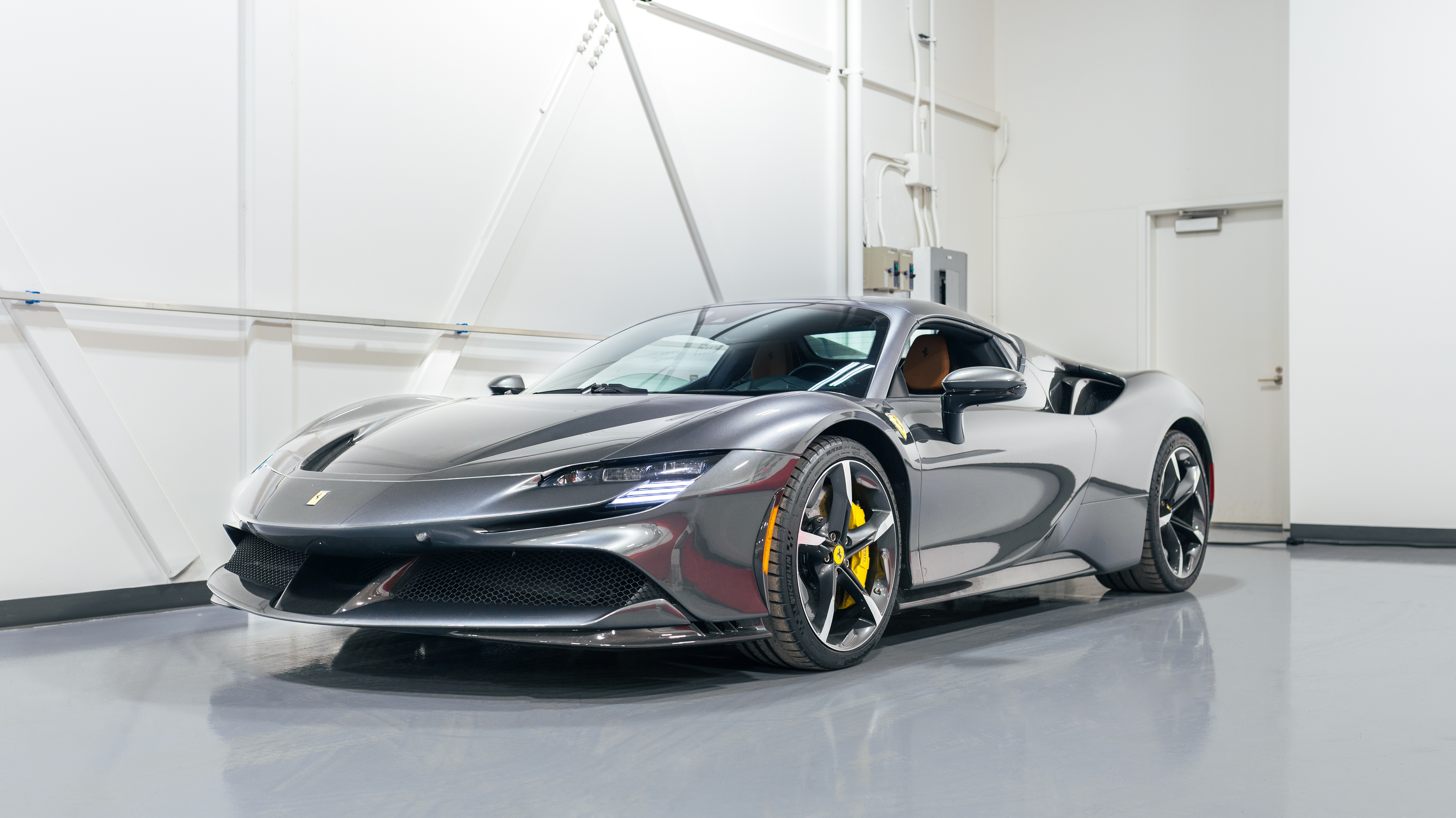 Ferrari SF90 2024