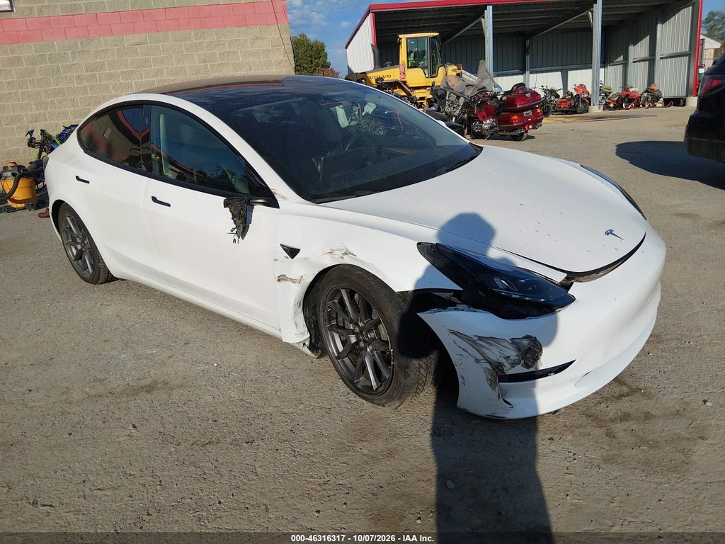 Tesla Model 3 2022