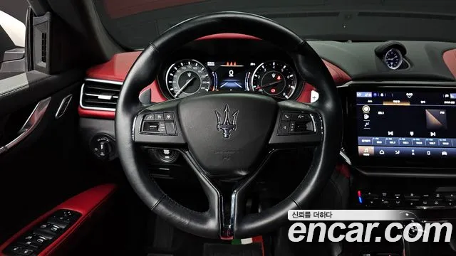 Maserati Ghibli 2022