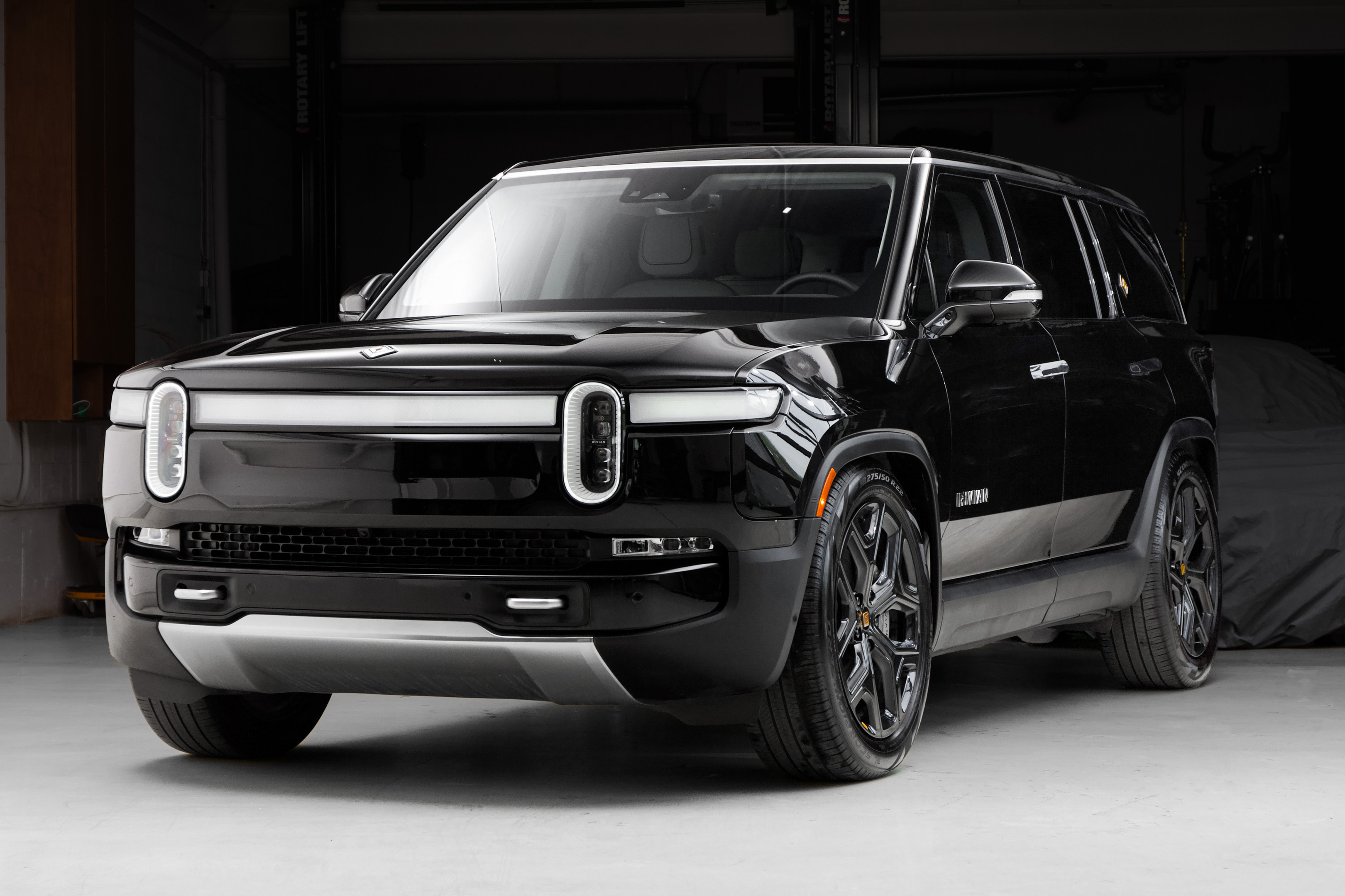 Rivian R1S 2024
