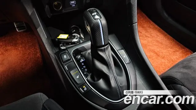 Hyundai Veloster 2021