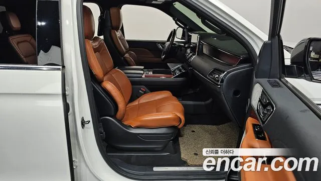 Lincoln Navigator 2021