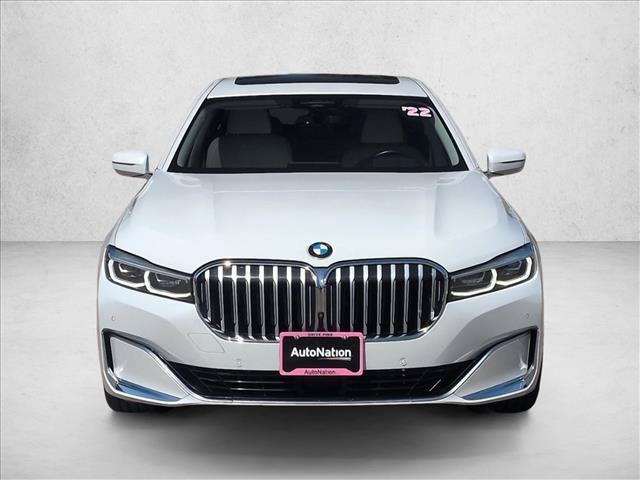 BMW 750 2022