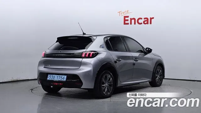 Peugeot 208 2022