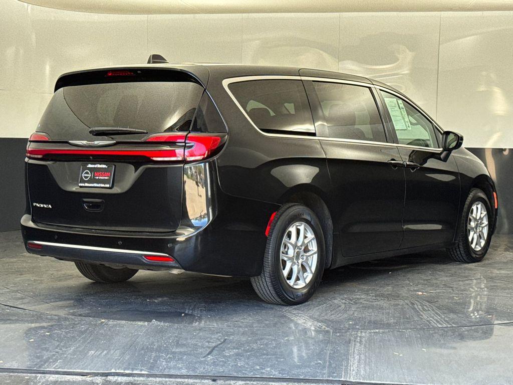 Chrysler Pacifica 2023