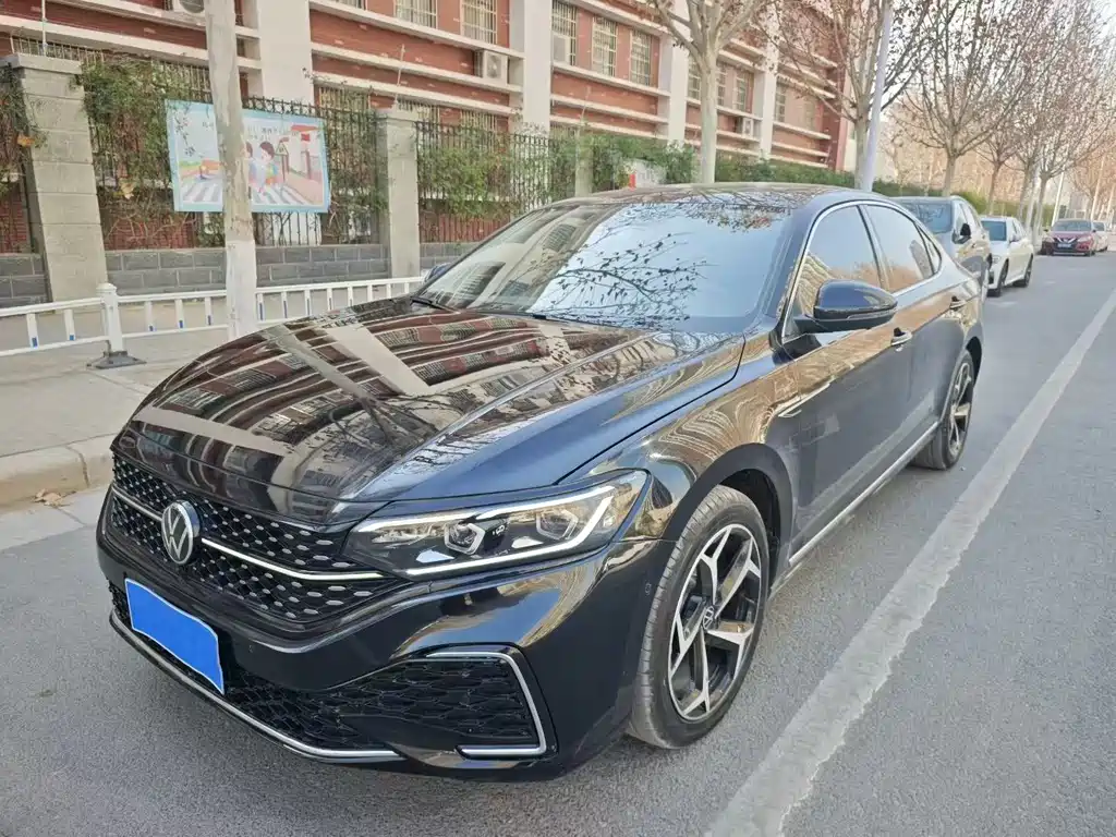 Volkswagen Passat 2024