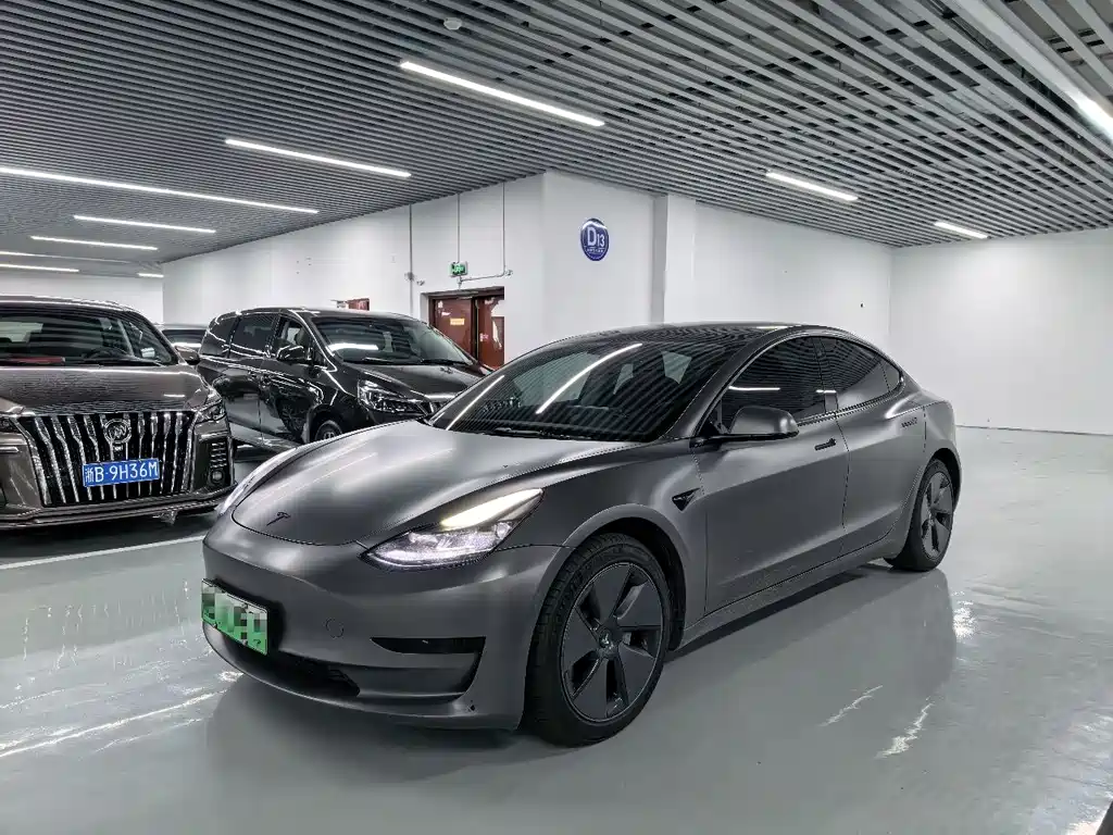 Tesla Model 3 2022