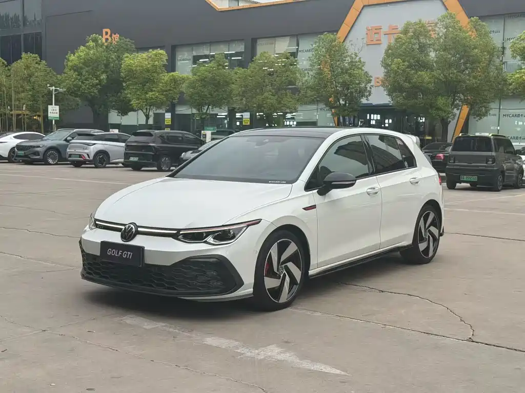 Volkswagen Golf GTI 2022