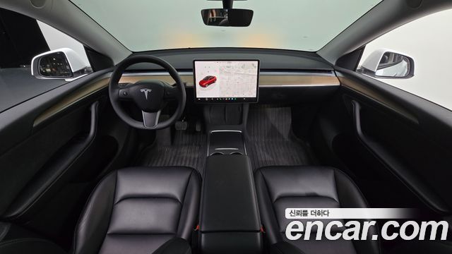 Tesla Model Y 2024