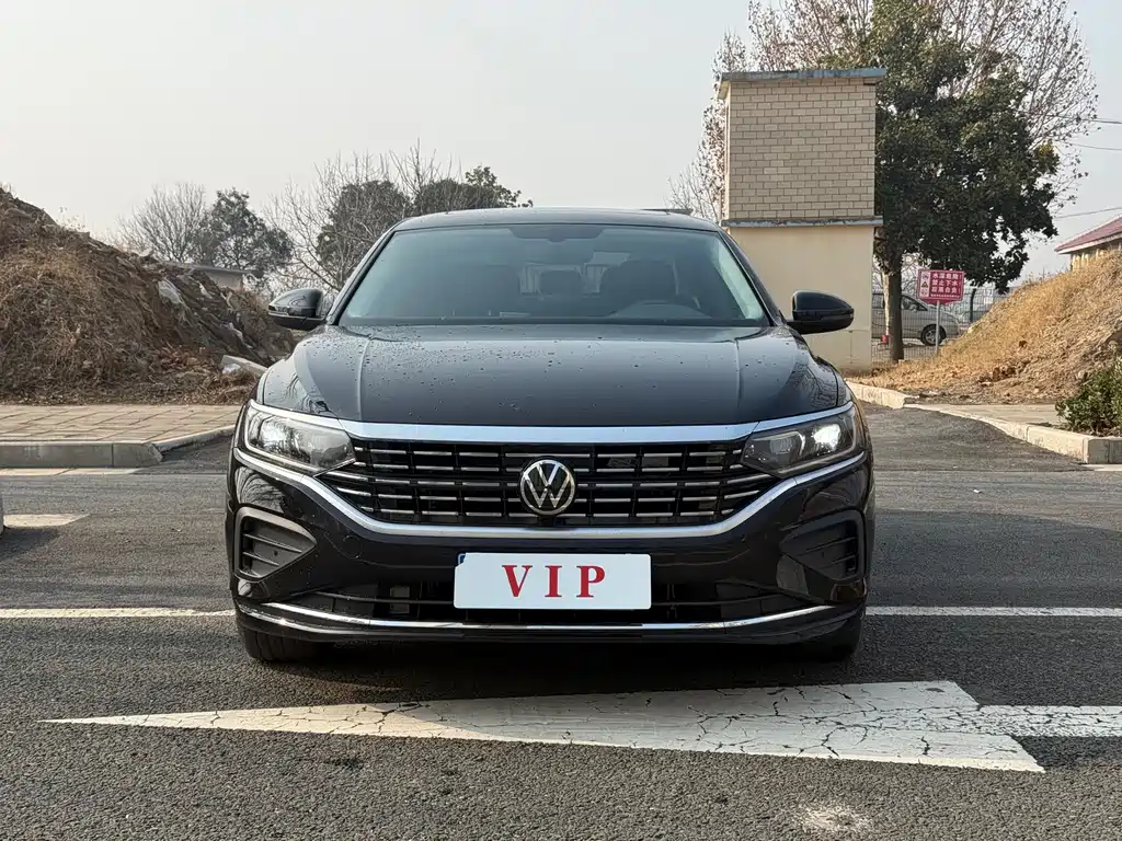 Volkswagen Passat 2024