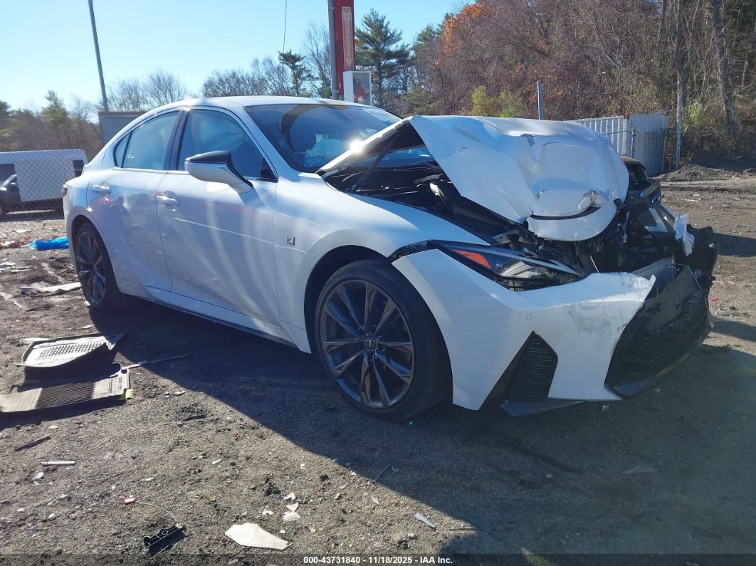 Lexus IS 2023
