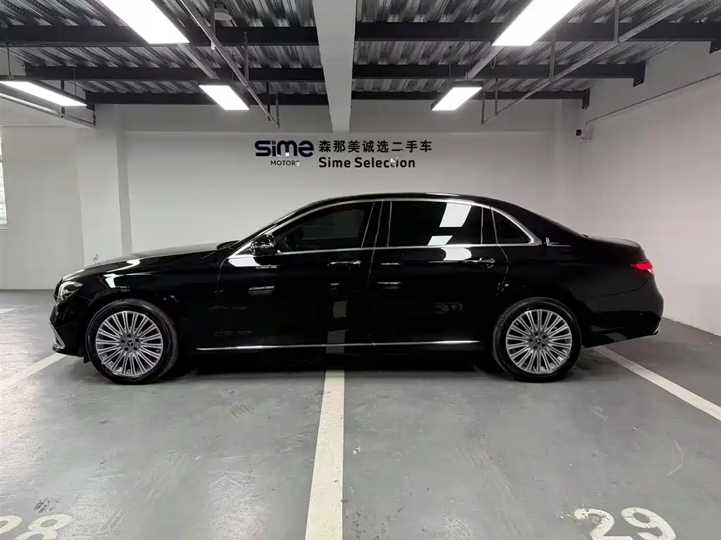 Mercedes-Benz E-Класс 2023