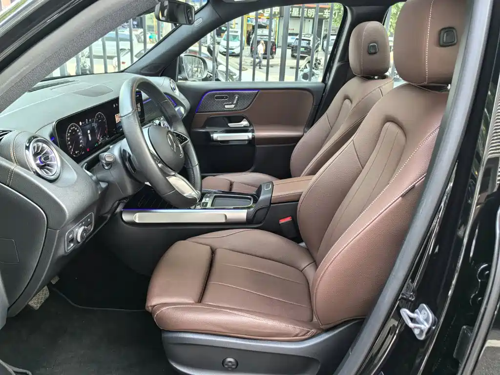 Mercedes-Benz GLB 2025