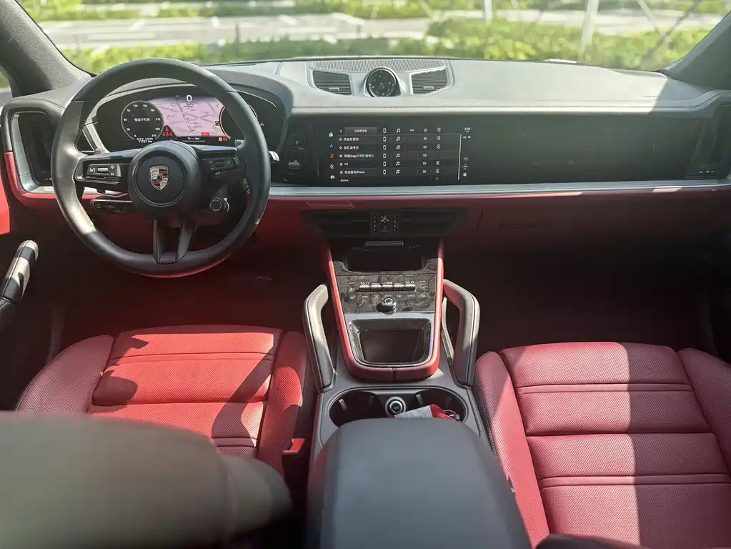 Porsche Cayenne 2024