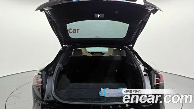 Tesla Model S 2023