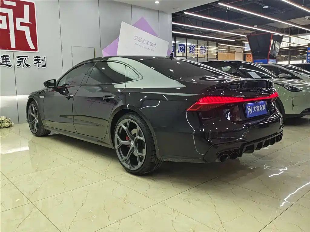 Audi A7 2024