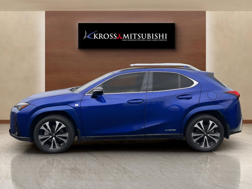 Lexus UX 2022