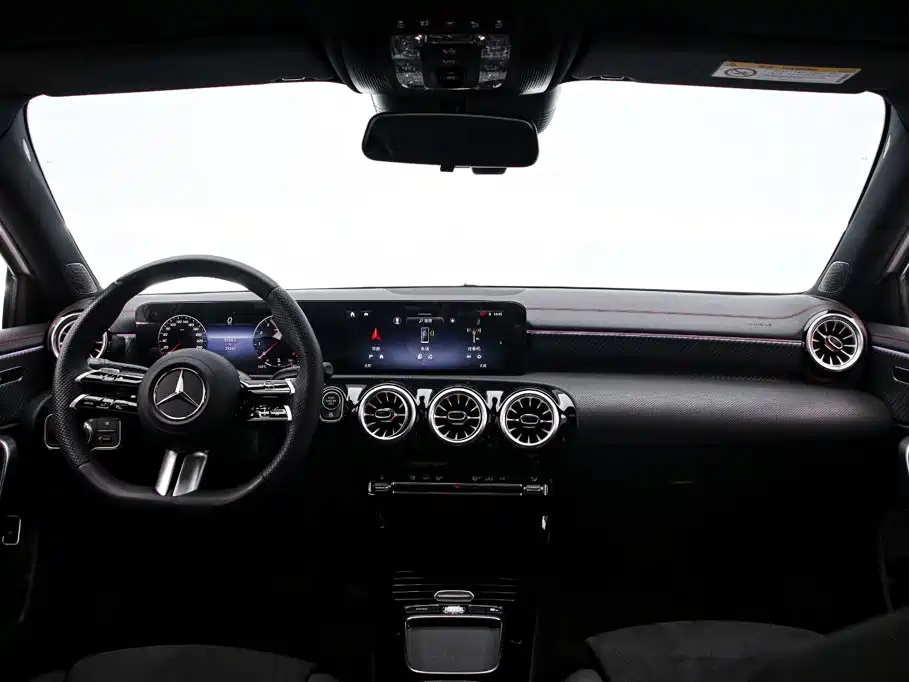Mercedes-Benz A-Класс 2024