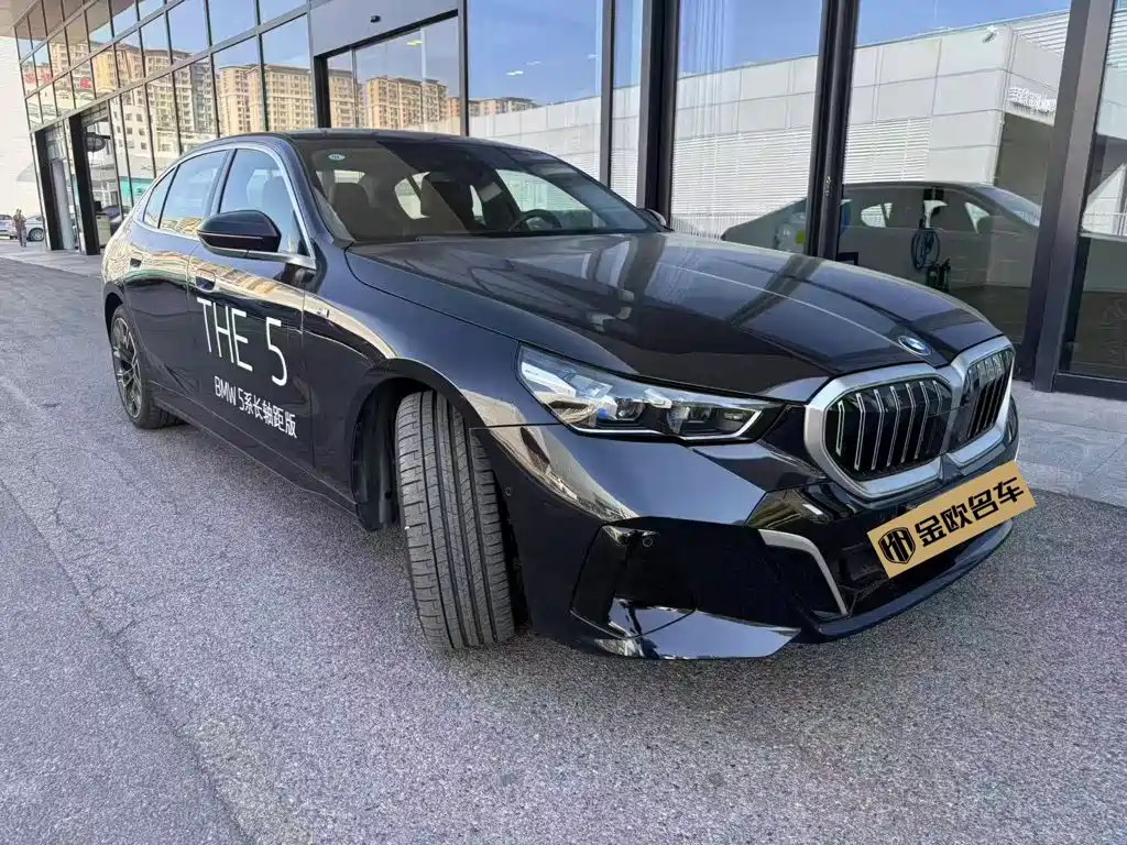 BMW 5 серии 2025
