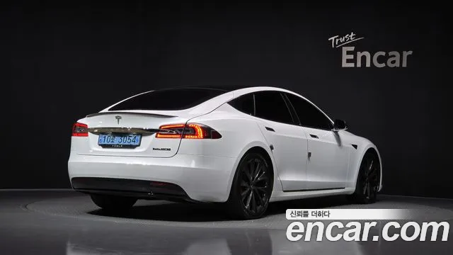 Tesla Model S 2020