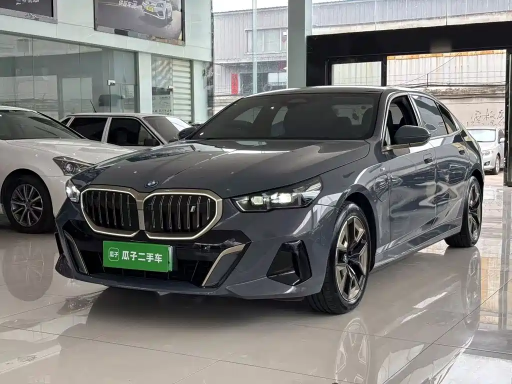 BMW i5 2024