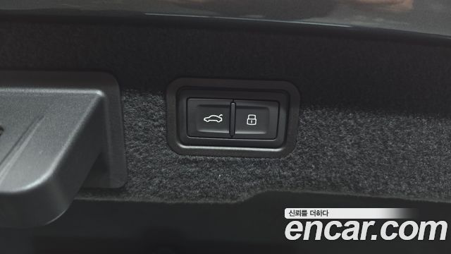 Audi A8 2021