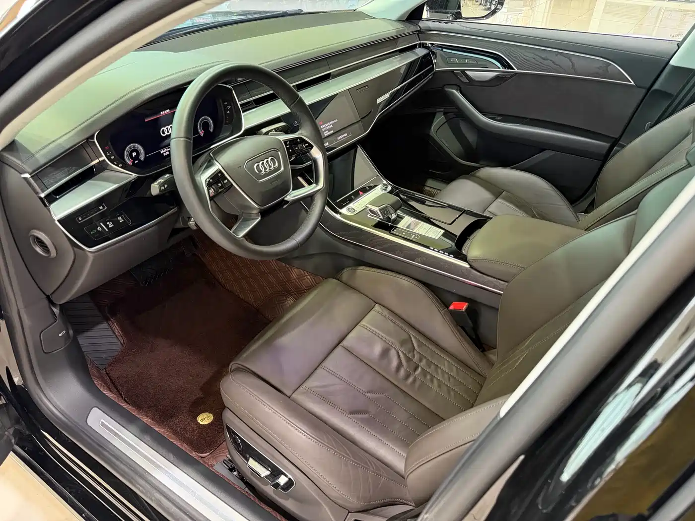 Audi A8 2024