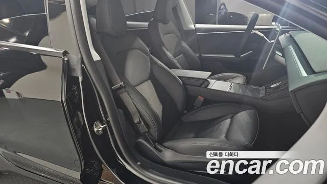 Tesla Model 3 2024