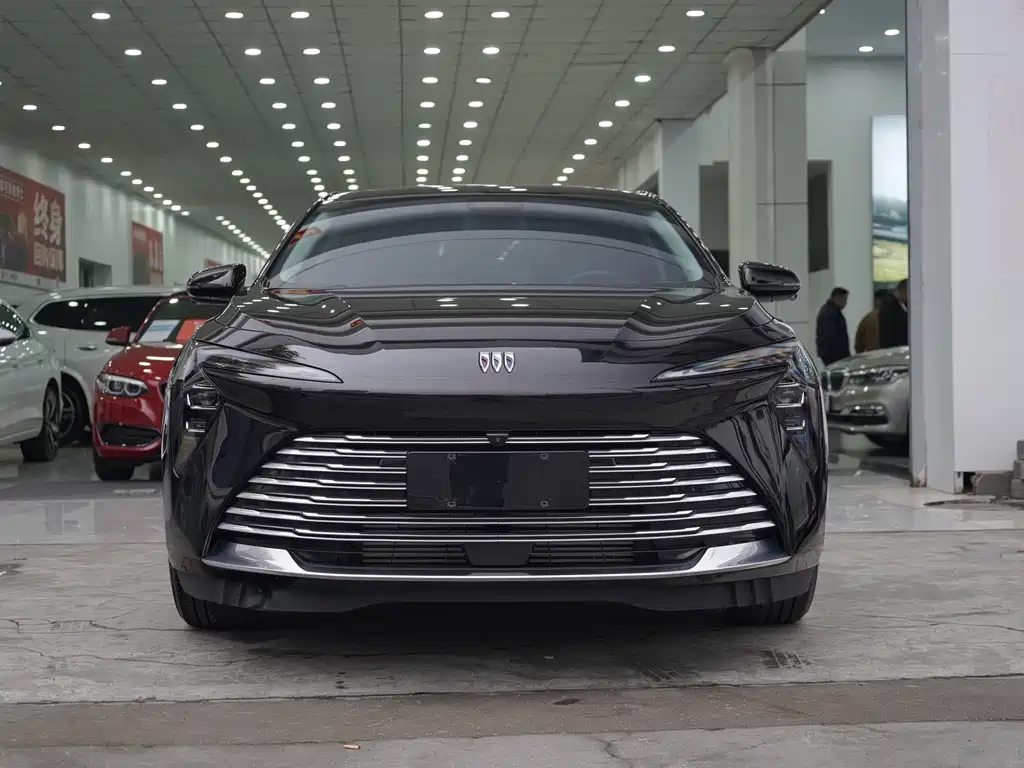 Buick LaCrosse 2025