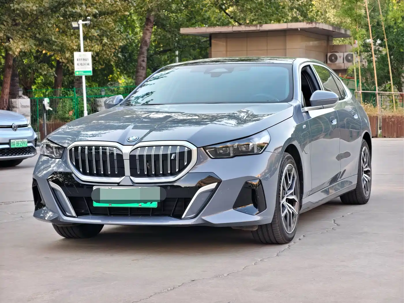 BMW i5 2024