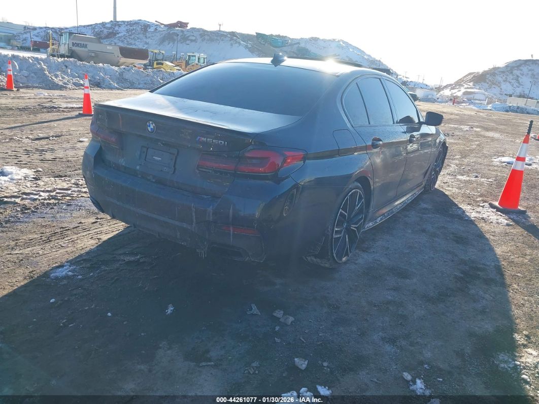 BMW M550 2022