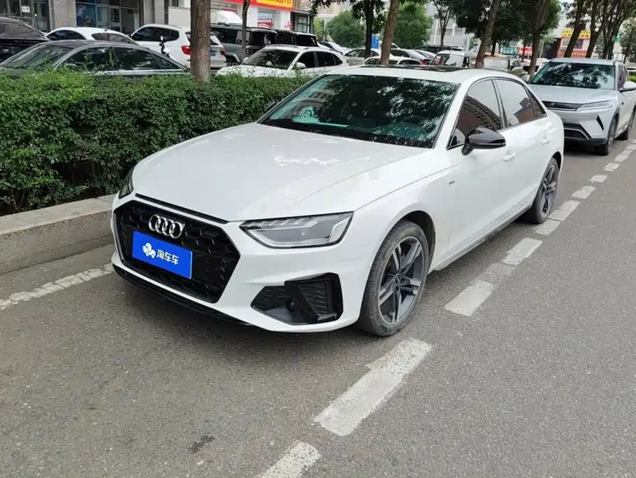 Audi A4 2022