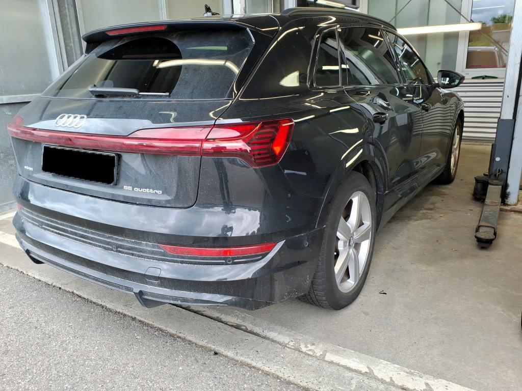 Audi e-tron 2021