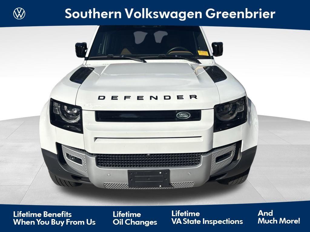 Land Rover Defender 2024