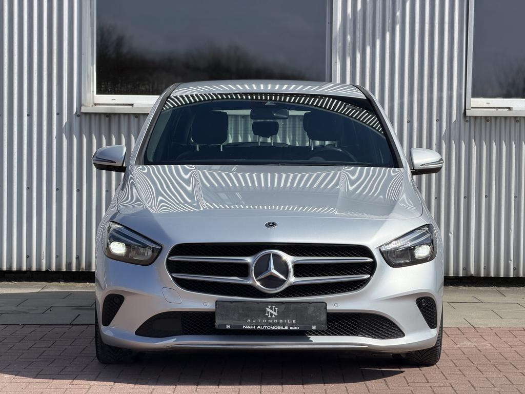 Mercedes-Benz B 200 2022