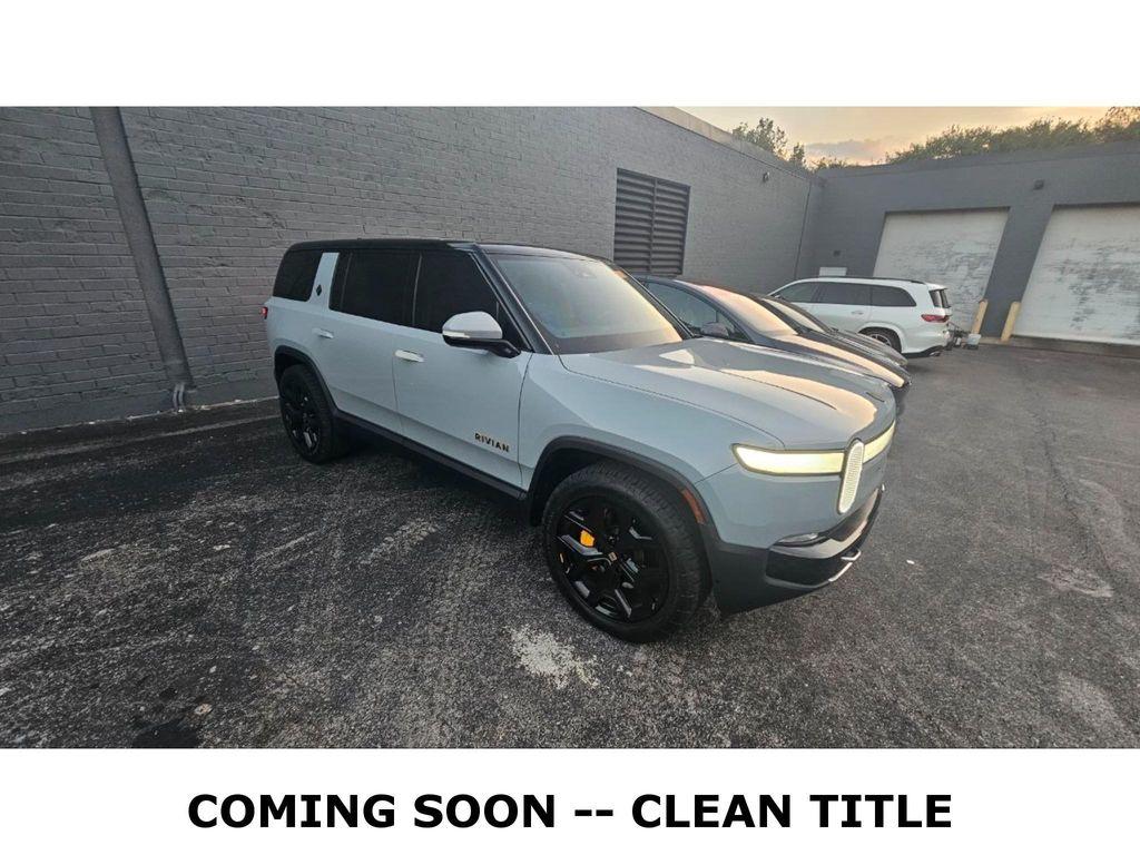 Rivian R1S 2023