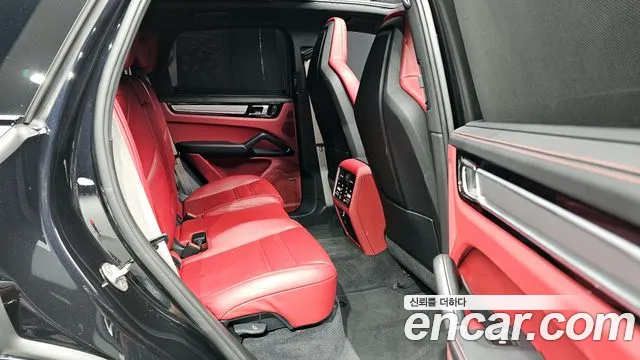 Porsche Cayenne 2022