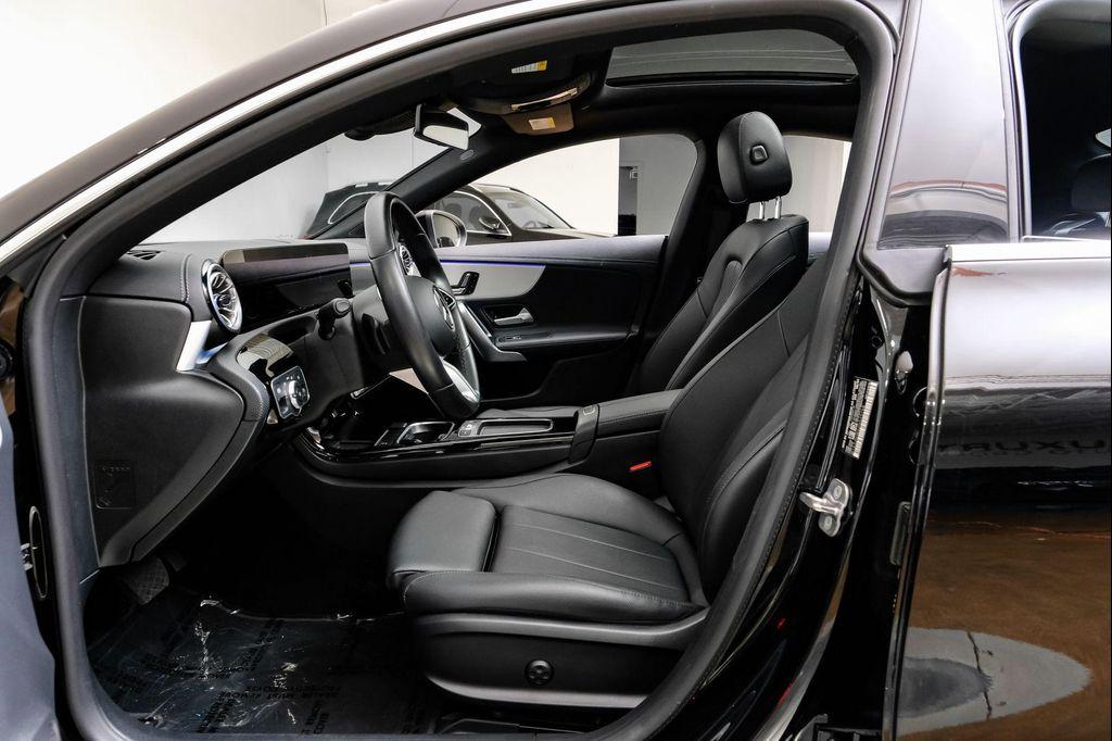 Mercedes-Benz CLA 250 2025