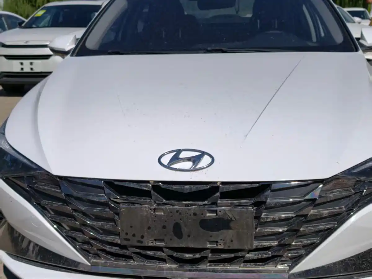 Hyundai Elantra 2023