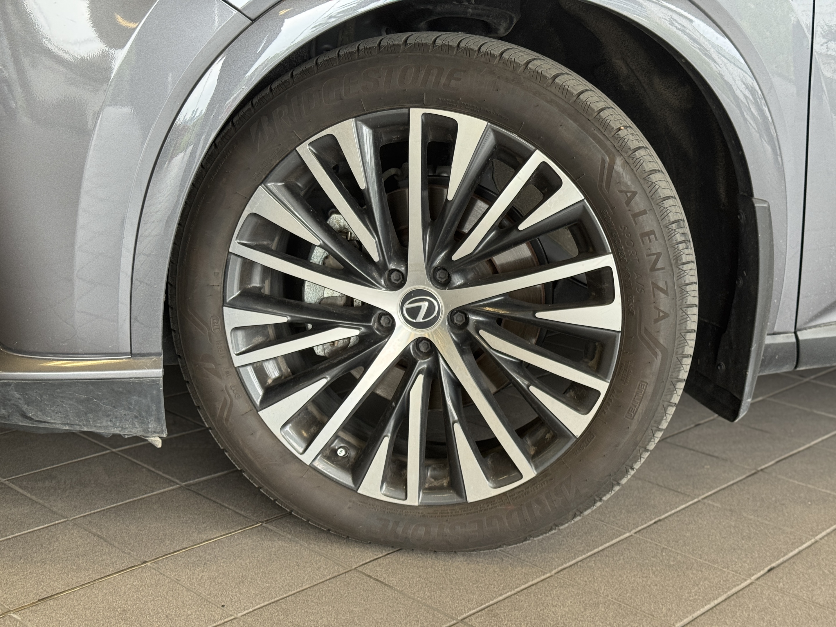 Lexus RX 2023