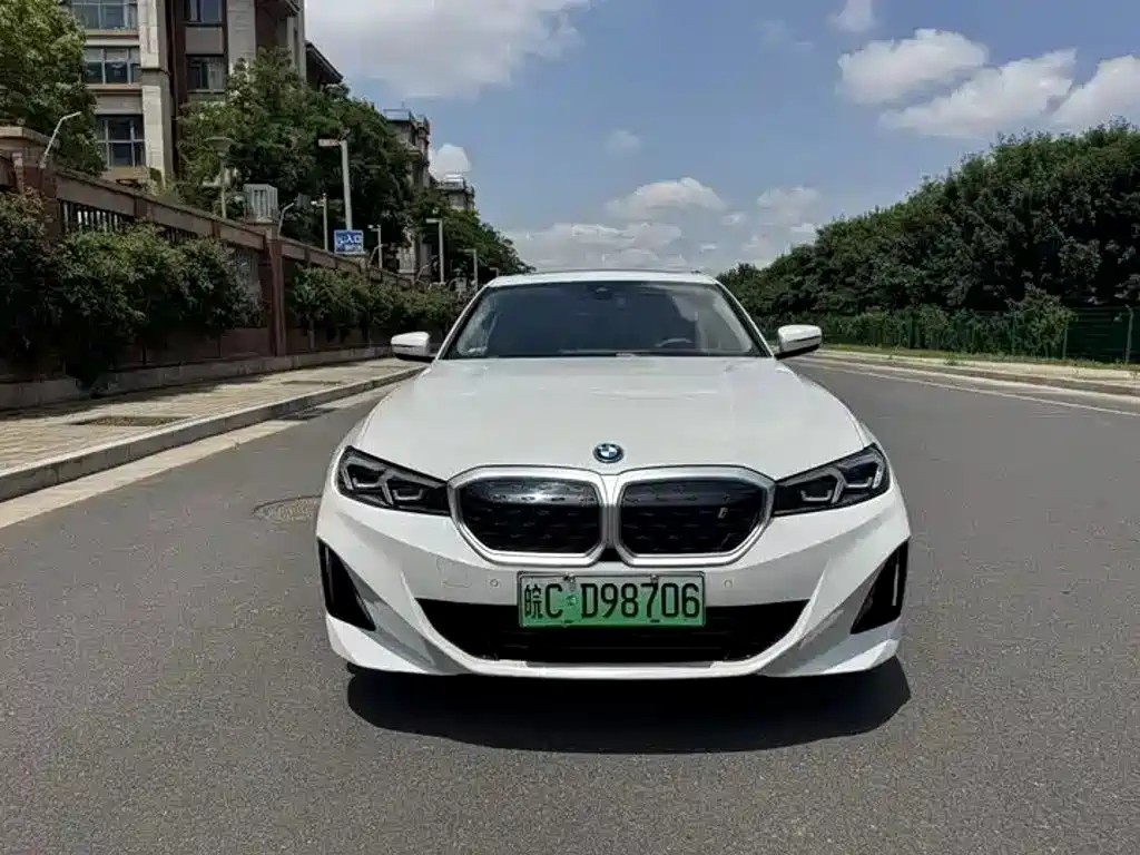 BMW i3 2023